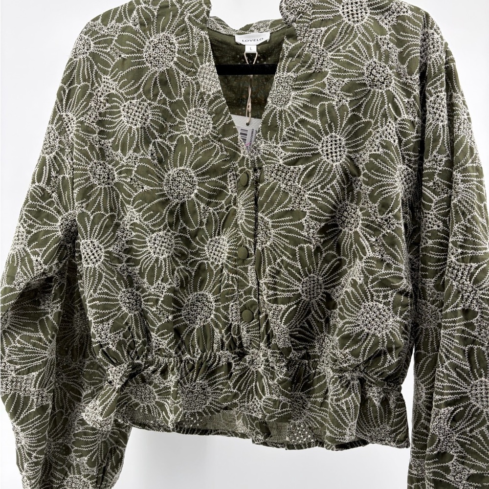 Lovelo Olive Embroidered Romance Crop Top Woman Size Large NWT‎ S037